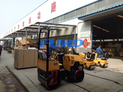 今日福瑞得微動態(tài)--福瑞得機(jī)械小型壓路機(jī)發(fā)往北京、福建等地