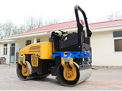 如何根據(jù)施工環(huán)境選擇合適的小型壓路機(jī)？